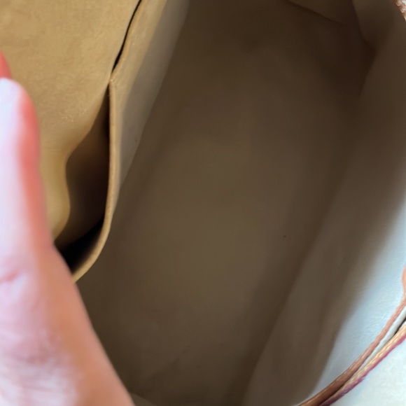 🩷 Authentic Louis Vuitton retiro pm monogram 🩷 - Picture 11 of 16